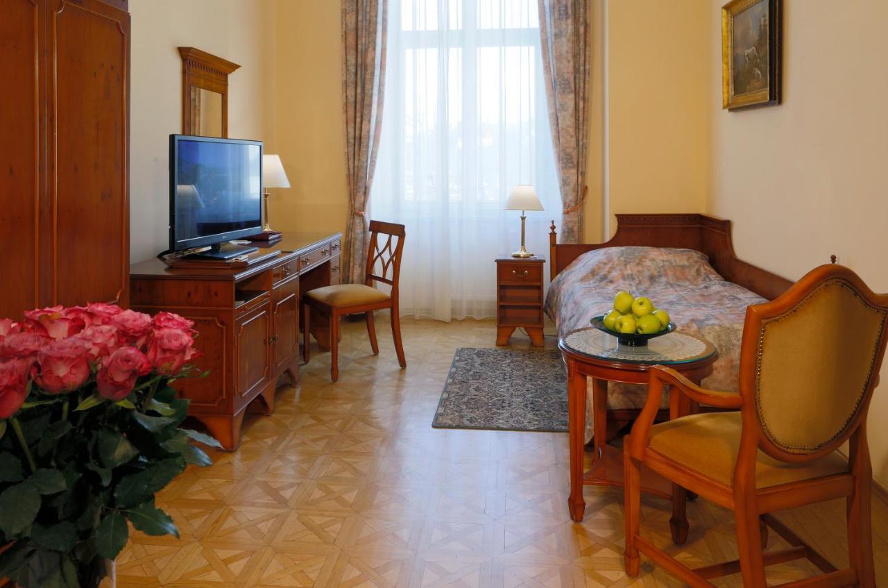 Bristol Kralovska Vila Карлови Вари Екстериор снимка