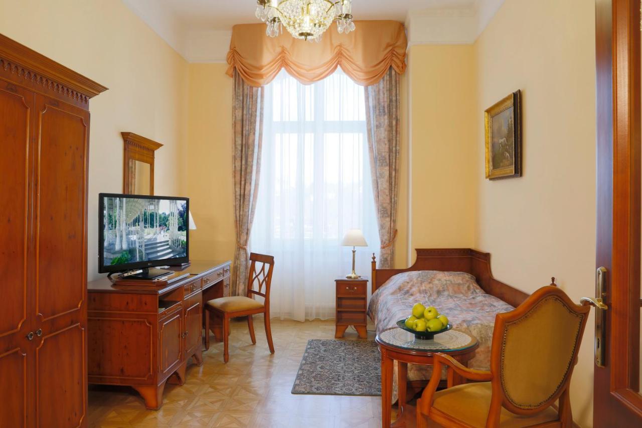 Bristol Kralovska Vila Карлови Вари Екстериор снимка